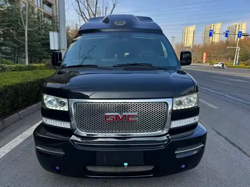 GMC Savana, 2016
