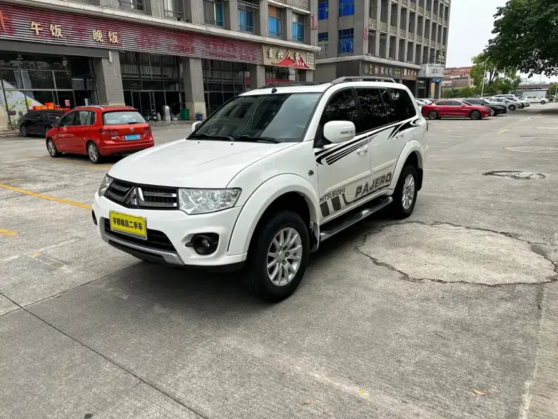 Mitsubishi Pajero Sport, 2014