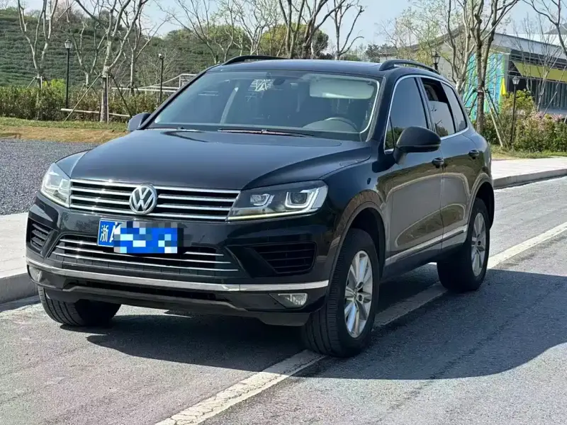 Volkswagen Touareg, 2017 — фото 1
