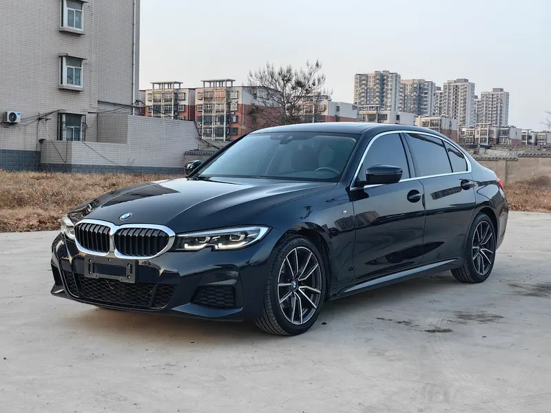 BMW 3-Series, 2022