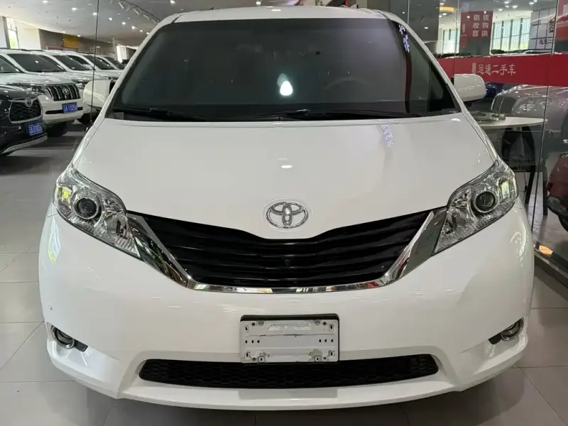 Toyota Sienna, 2014