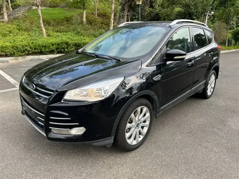 Ford Kuga, 2013