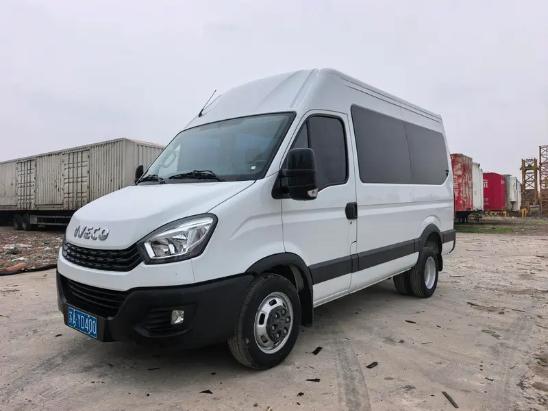 Iveco Ousheng 超瑞 3.0T нормы China VI механика длинная база 短悬 высокая крыша 侧拉门, 2024 — фото 1