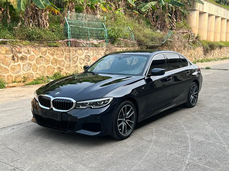 BMW 3-Series, 2022