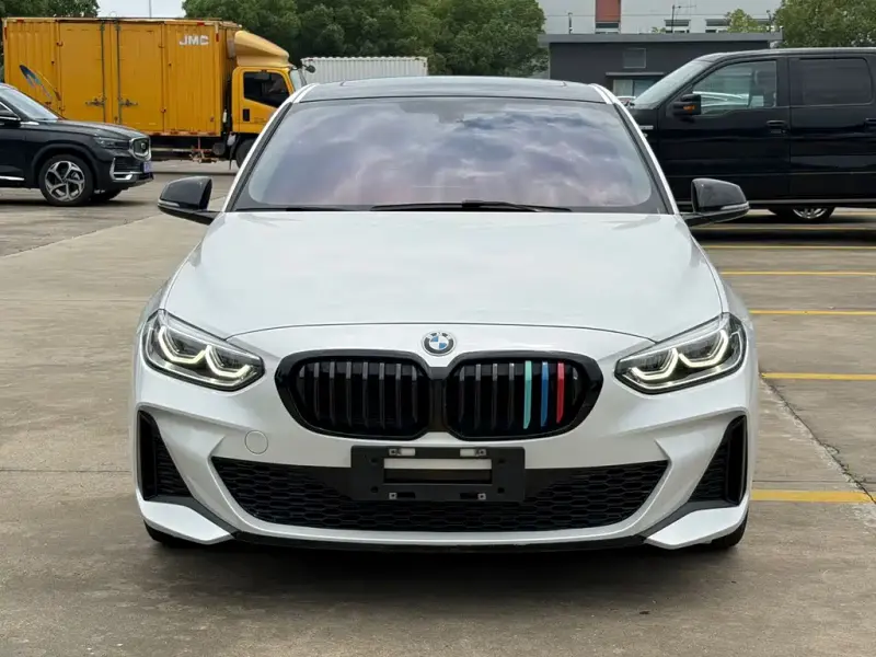 BMW 1 Series, 2022