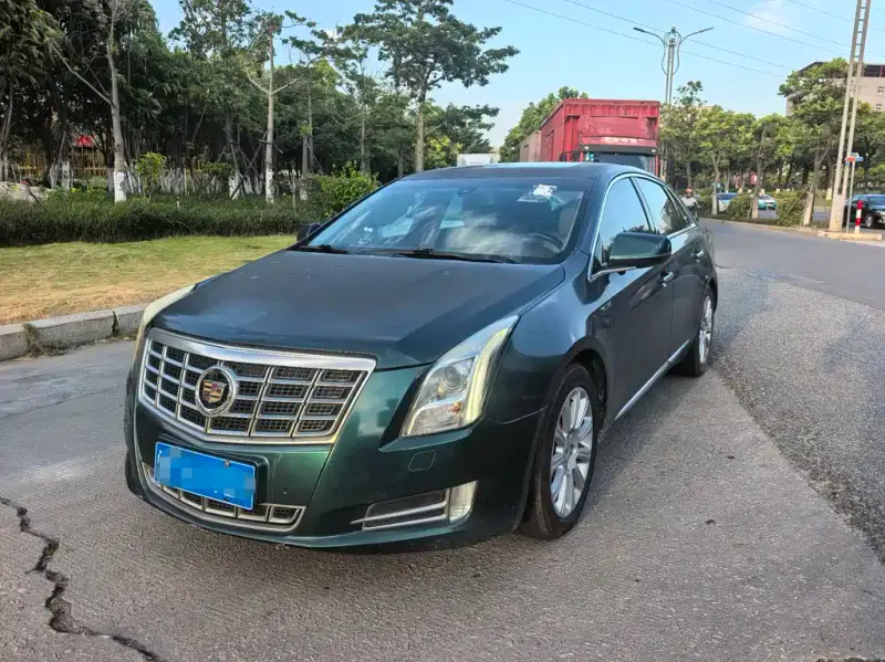 Cadillac XTS, 2013