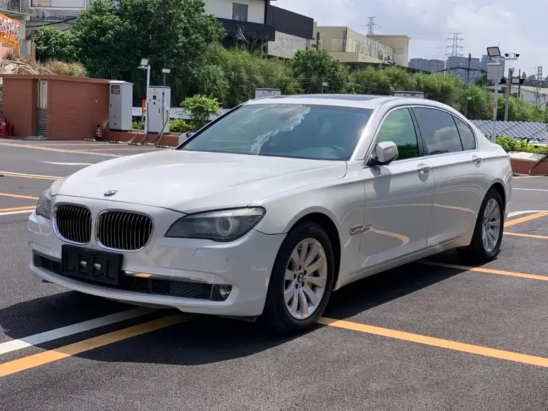 BMW 7 Series, 2011
