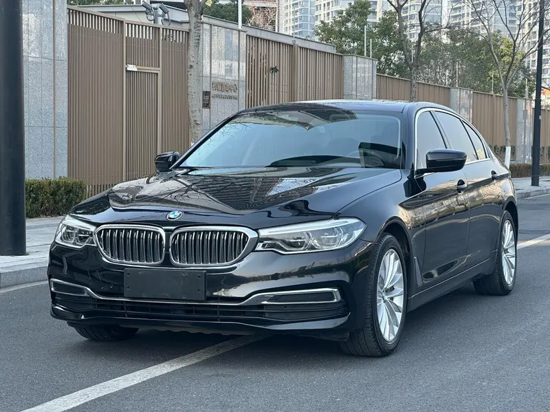 BMW 5-Series, 2020