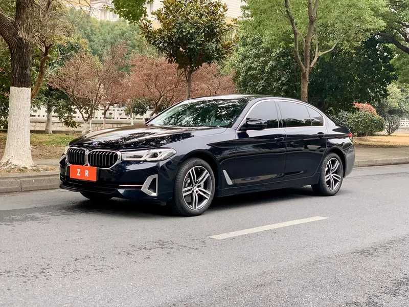 BMW 5-Series, 2022