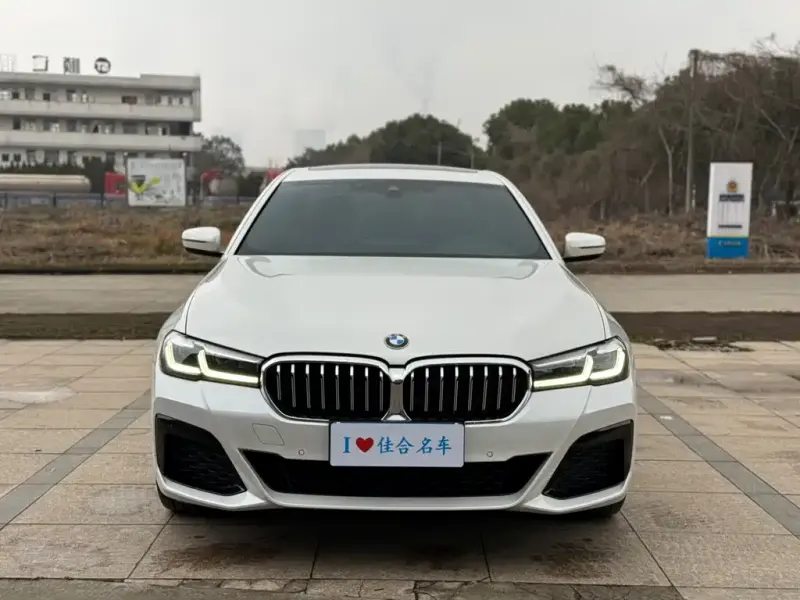 BMW 5 Series, 2022