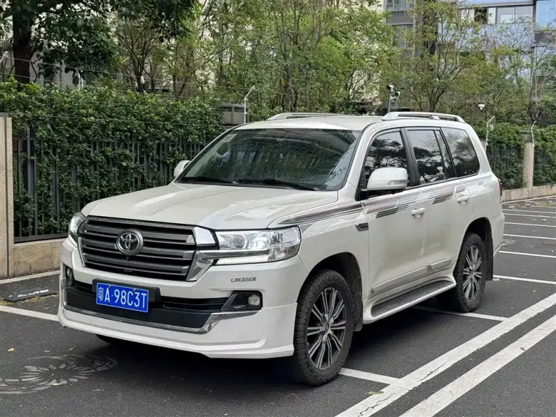 Toyota Land Cruiser, 2018 — фото 1