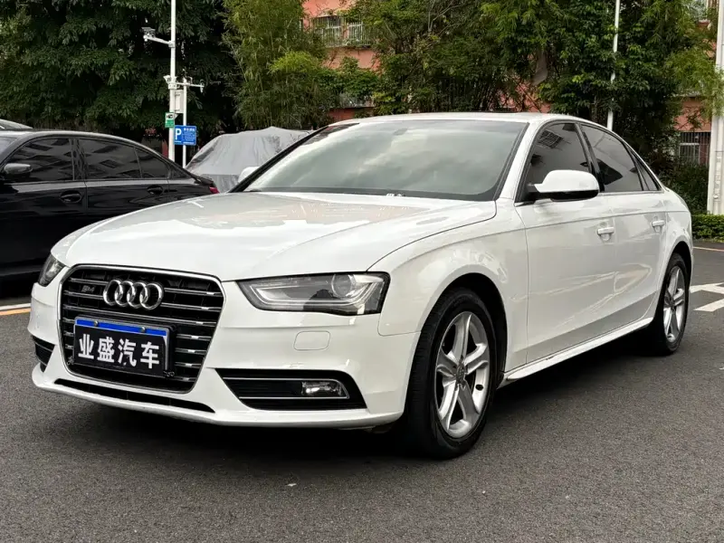 Audi A4L, 2015