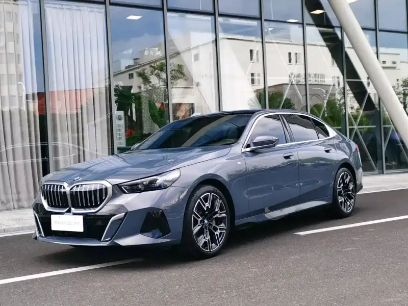 BMW 5 Series, 2024