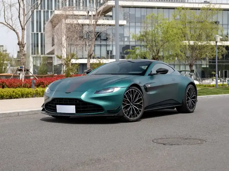 Aston Martin V8 Vantage, 2022