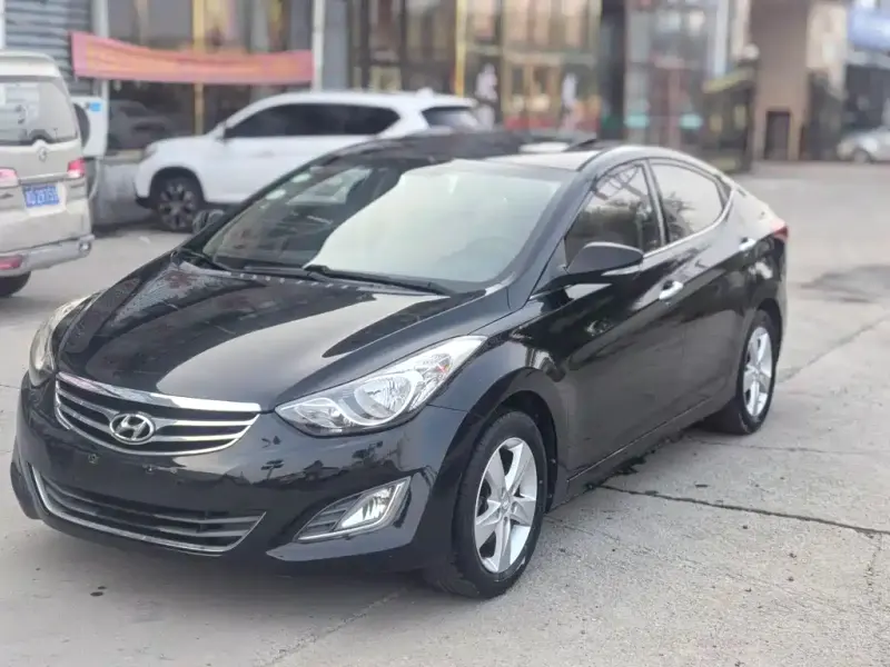 Hyundai Elantra Langdong, 2012