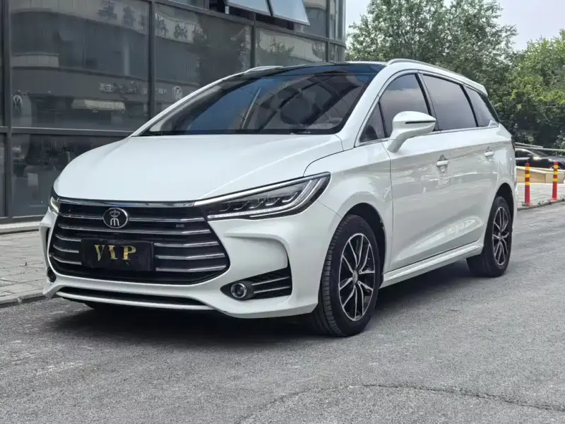 BYD MAX, 2018