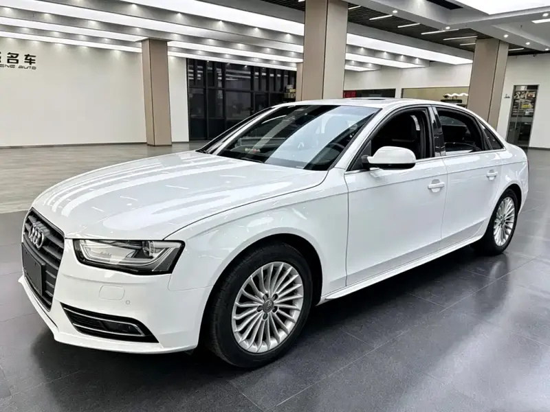 Audi A4L, 2015