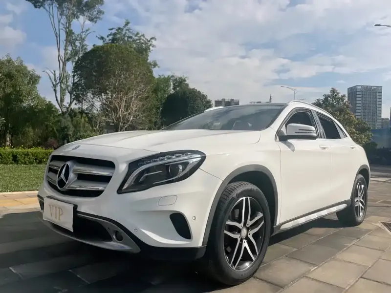 Mercedes-Benz GLA, 2016