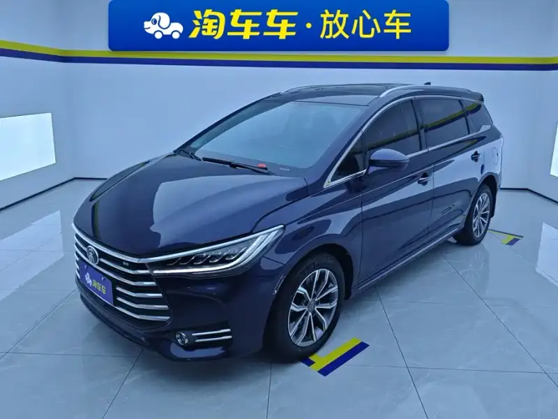 BYD MAX, 2019