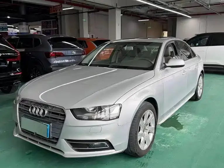 Audi A4L, 2014