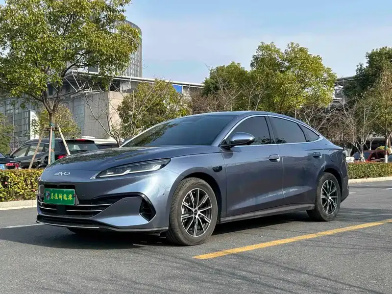 BYD 06, 2025