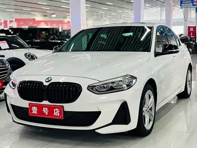 BMW 1 Series, 2022