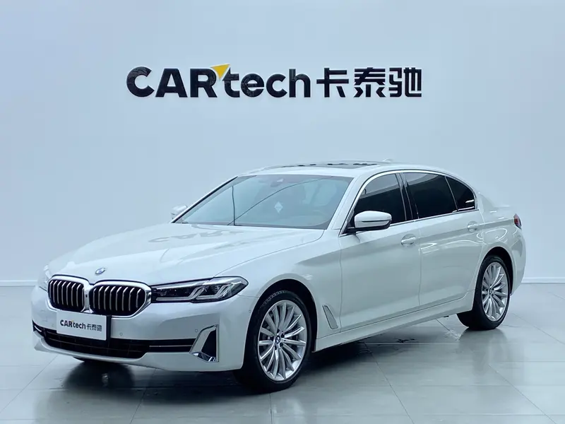 BMW 5-Series, 2022