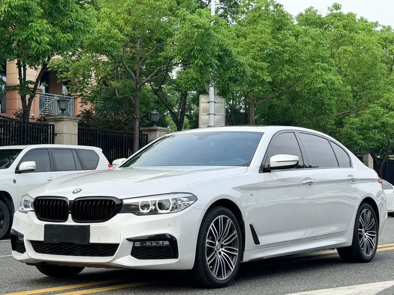 BMW 5-Series, 2018