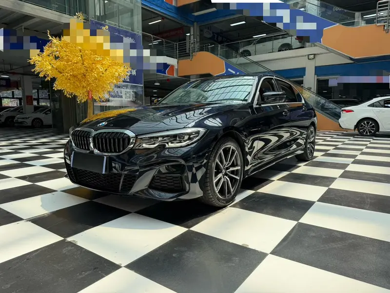 BMW 3-Series, 2022