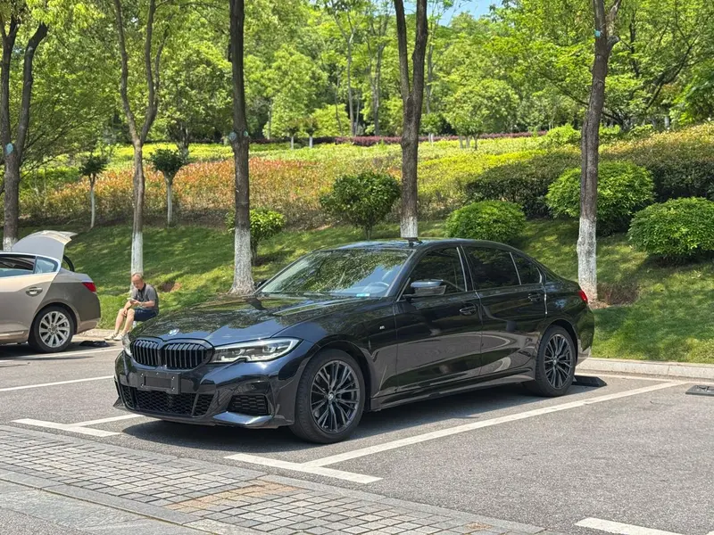 BMW 3-Series, 2021