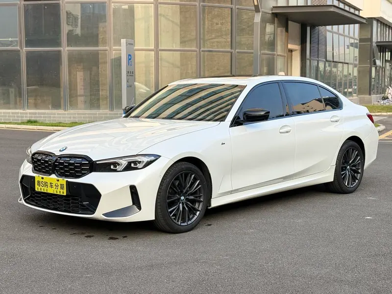 BMW 3-Series, 2023