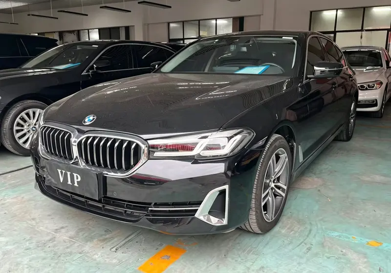 BMW 5-Series, 2022