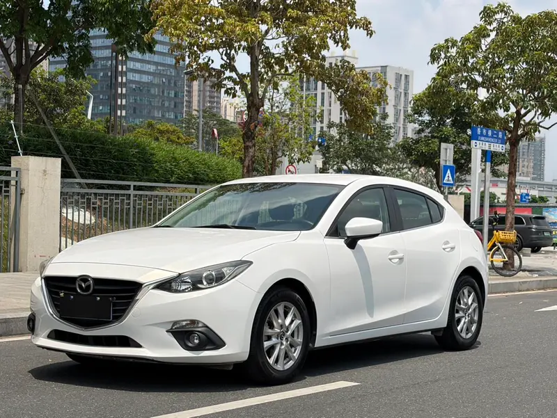 Mazda 3 Axela, 2014