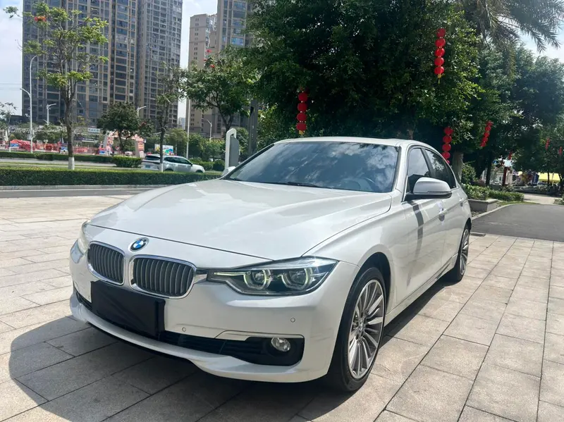 BMW 3-Series, 2019
