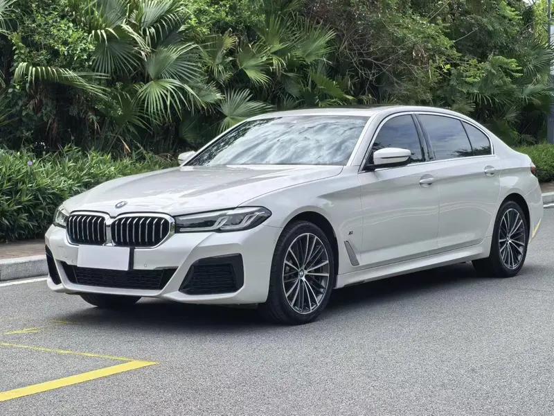 BMW 5-Series, 2023