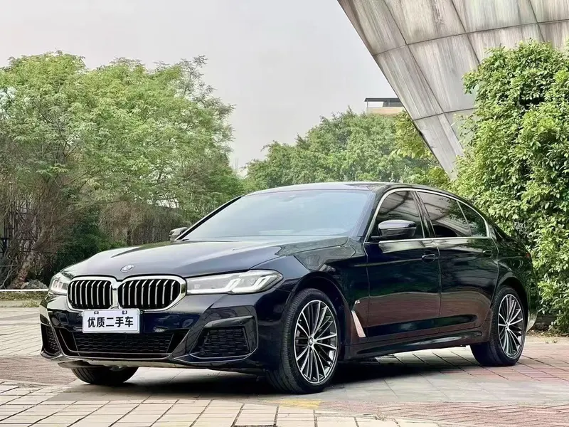 BMW 5-Series, 2022