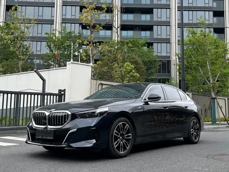 BMW 5 Series, 2024