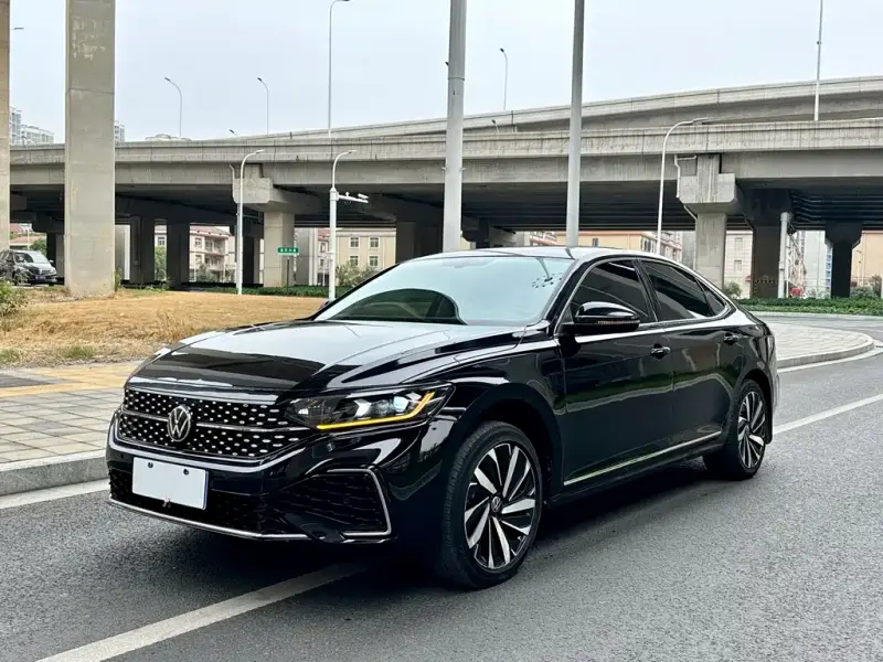 Volkswagen Passat, 2022