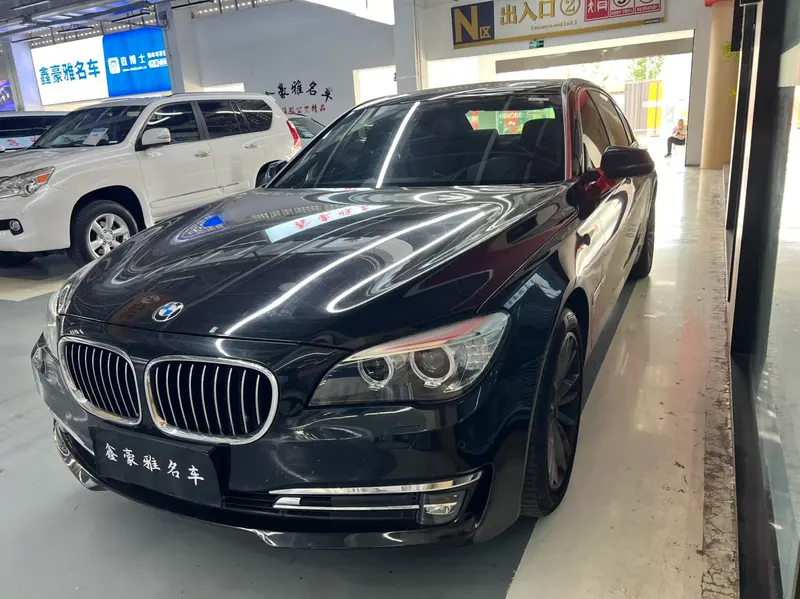 BMW 7-Series, 2014