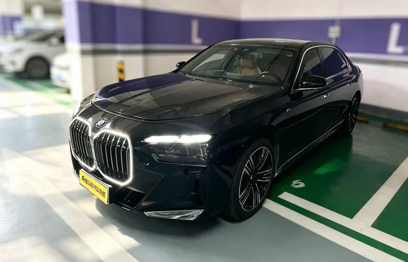 BMW 7-Series, 2023