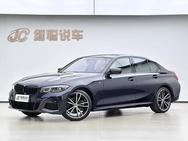 BMW 3-Series, 2022