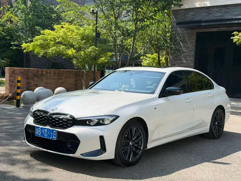 BMW 3-Series, 2023