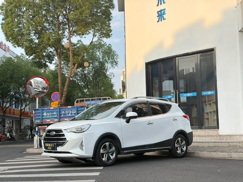 JAC Group Refine S3, 2017