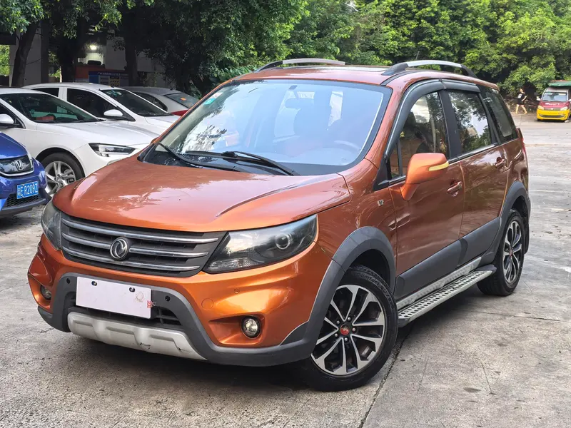 Dongfeng Fengxing Jingyi X5, 2013