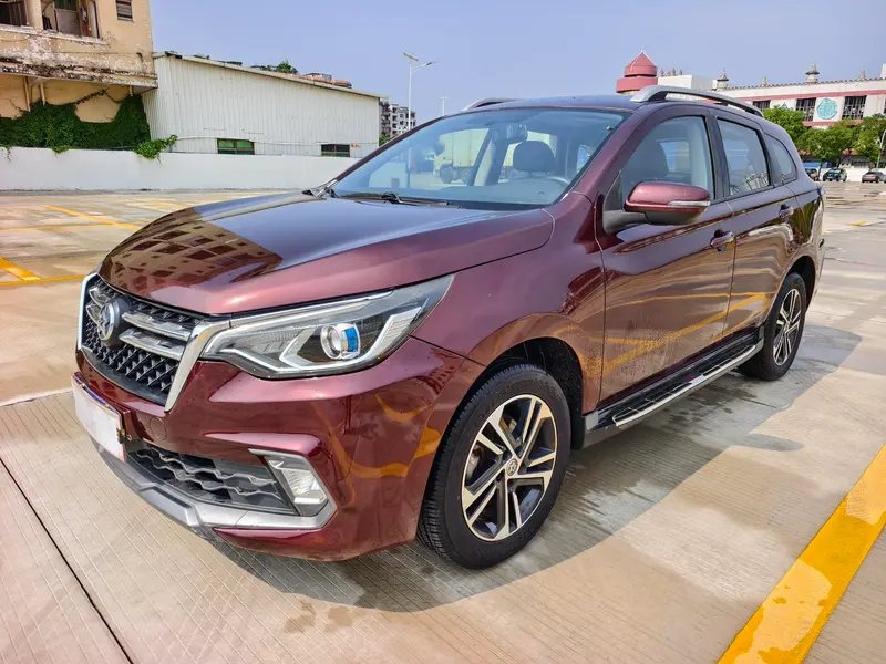 Venucia T70 2.0L CVT Edition, 2018 — фото 1