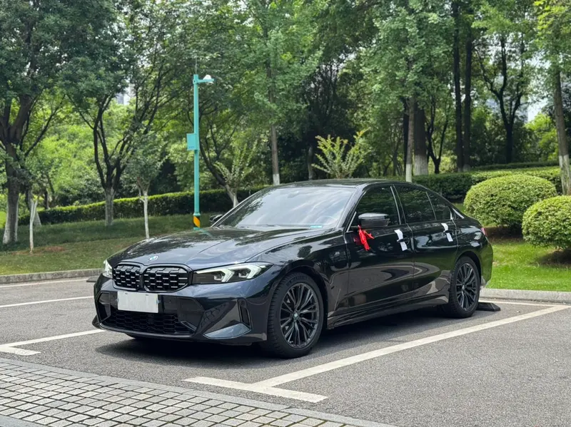 BMW 3-Series, 2023