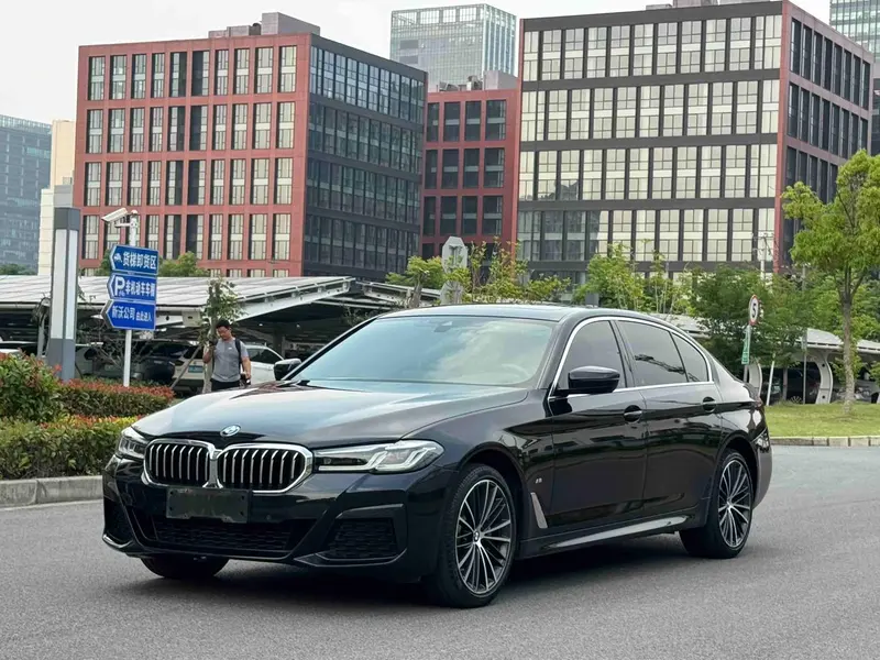 BMW 5-Series, 2023