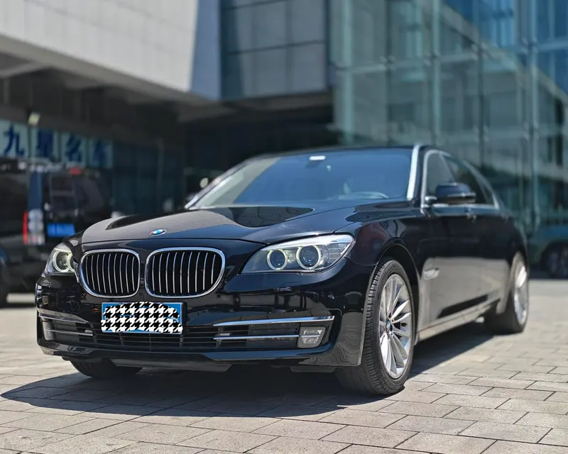 BMW 7-Series, 2014