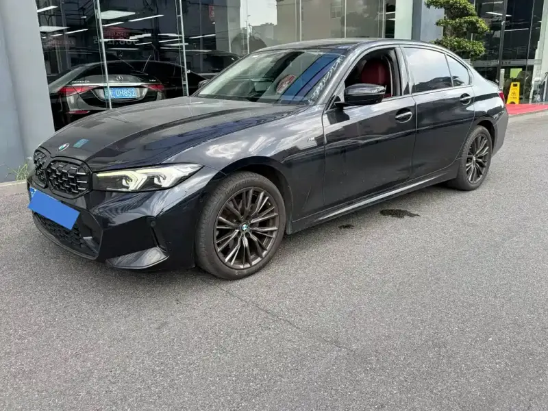 BMW 3 Series, 2023