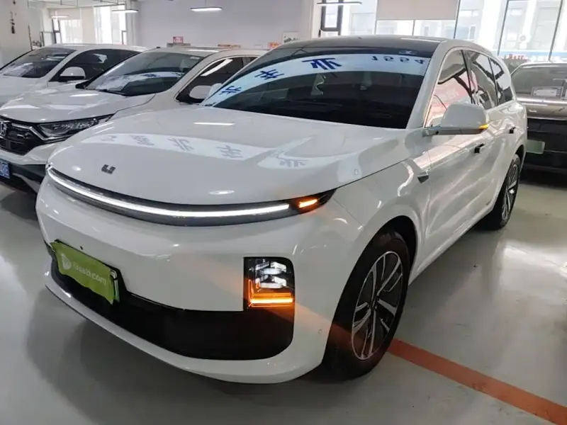 Li Auto Li L6, 2025